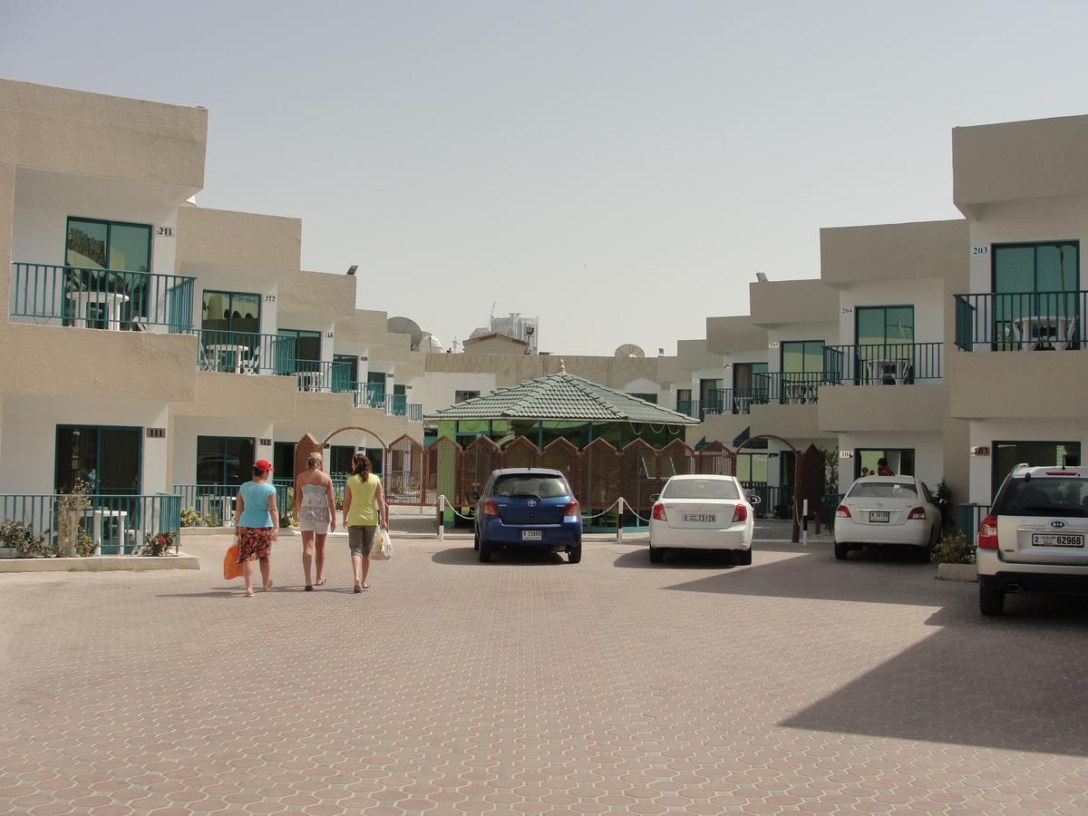 Summer Land Hotel Apartment Шарджа Экстерьер фото